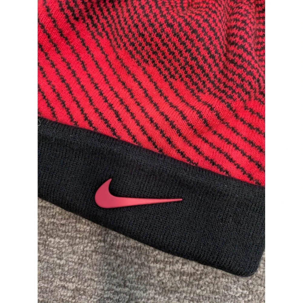 Nike Beanie Kid's Youth Red Black Diagonal‎ Stripe Pom Pom Knit Hat